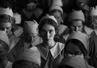 Do kin míří Dívka s jehlicí,  film s dvěma cenami Evropské filmové akademie aktuálně nominovaný na Oscara