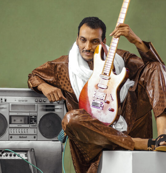 COLOUR MEETING 2025 OZNAMUJE PRVNÍ JMÉNA A MEZI NIMI I AFRICKOU HVĚZDU BOMBINA, DUNAJ S JANOU VÉBROVOU A WWW NEUROBEAT