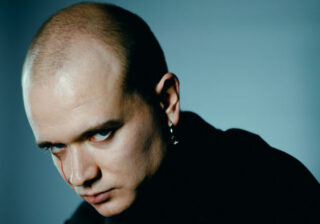 Maz Univerze opět v Čechách: Temnota a světlo v jedinečné hudební explozi