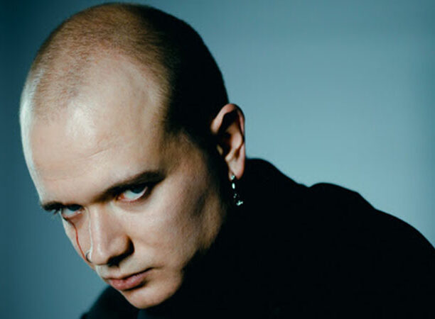 Maz Univerze opět v Čechách: Temnota a světlo v jedinečné hudební explozi